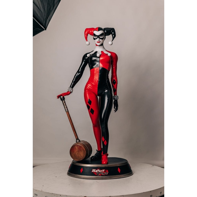 DC Comics Life-Size Statue Harley Quinn 196 cm
